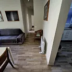 Little 3 Bedrooms Center *