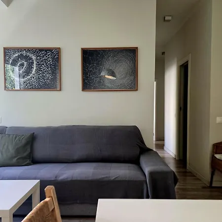 Little 3 Bedrooms Center Apartment