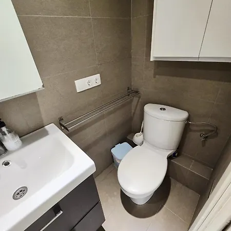 Little 3 Bedrooms Center