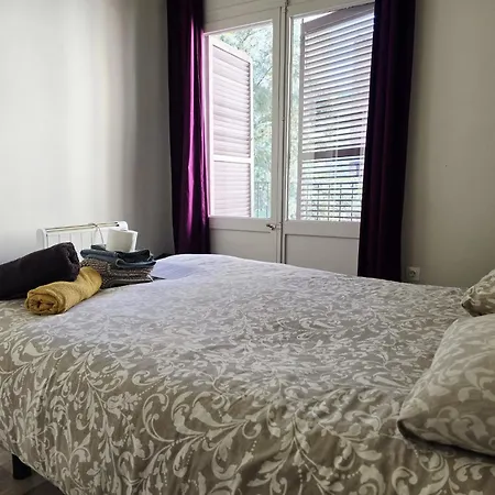 Little 3 Bedrooms Center *